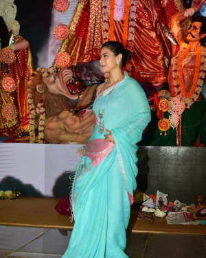 In Pics: Kajol Serve Bhog To All The Devotees Of Maa Durga | Picture 1531486