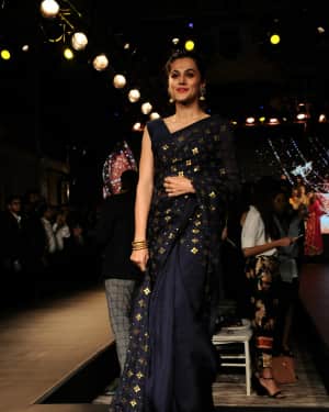 Photos: Tapsee Pannu At Forevermark Collection Fashion Show | Picture 1579045