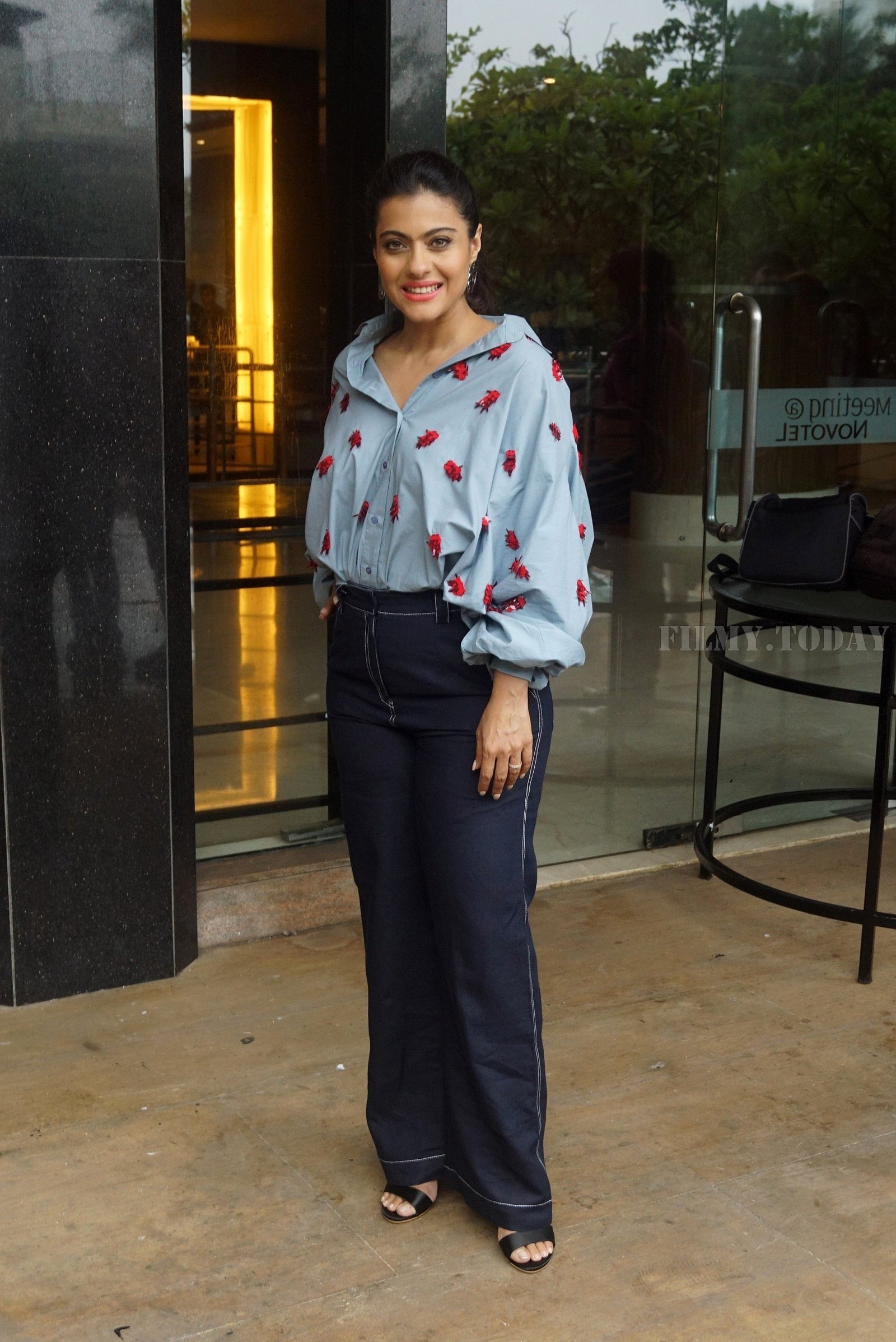 Photos: Kajol Spotted At Interview Of Helicopter Eela | Picture 1594093