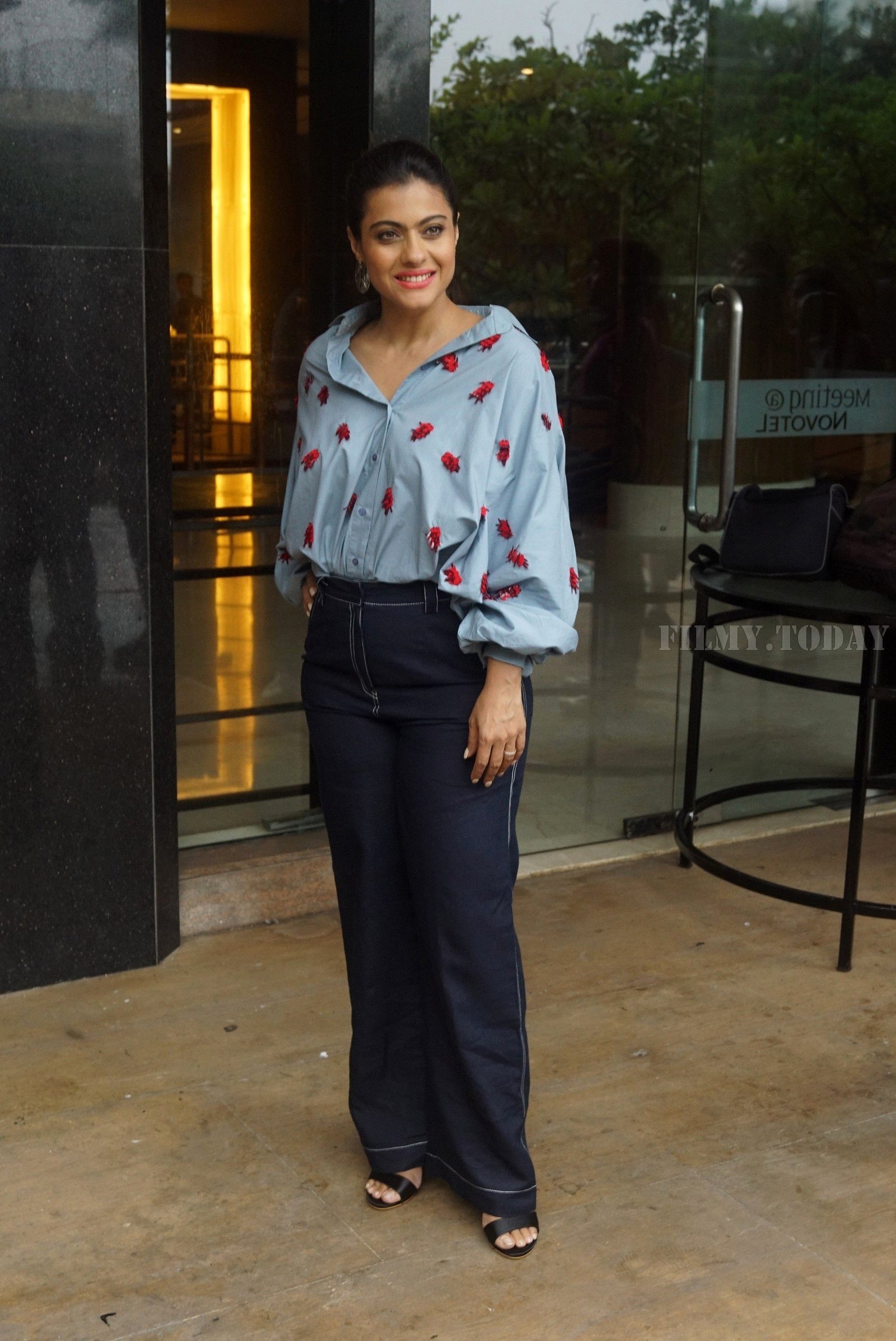 Photos: Kajol Spotted At Interview Of Helicopter Eela | Picture 1594092