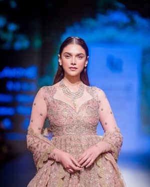 Photos: Aditi Rao Hydari at Lakme Fashion Show 2018 | Picture 1595434