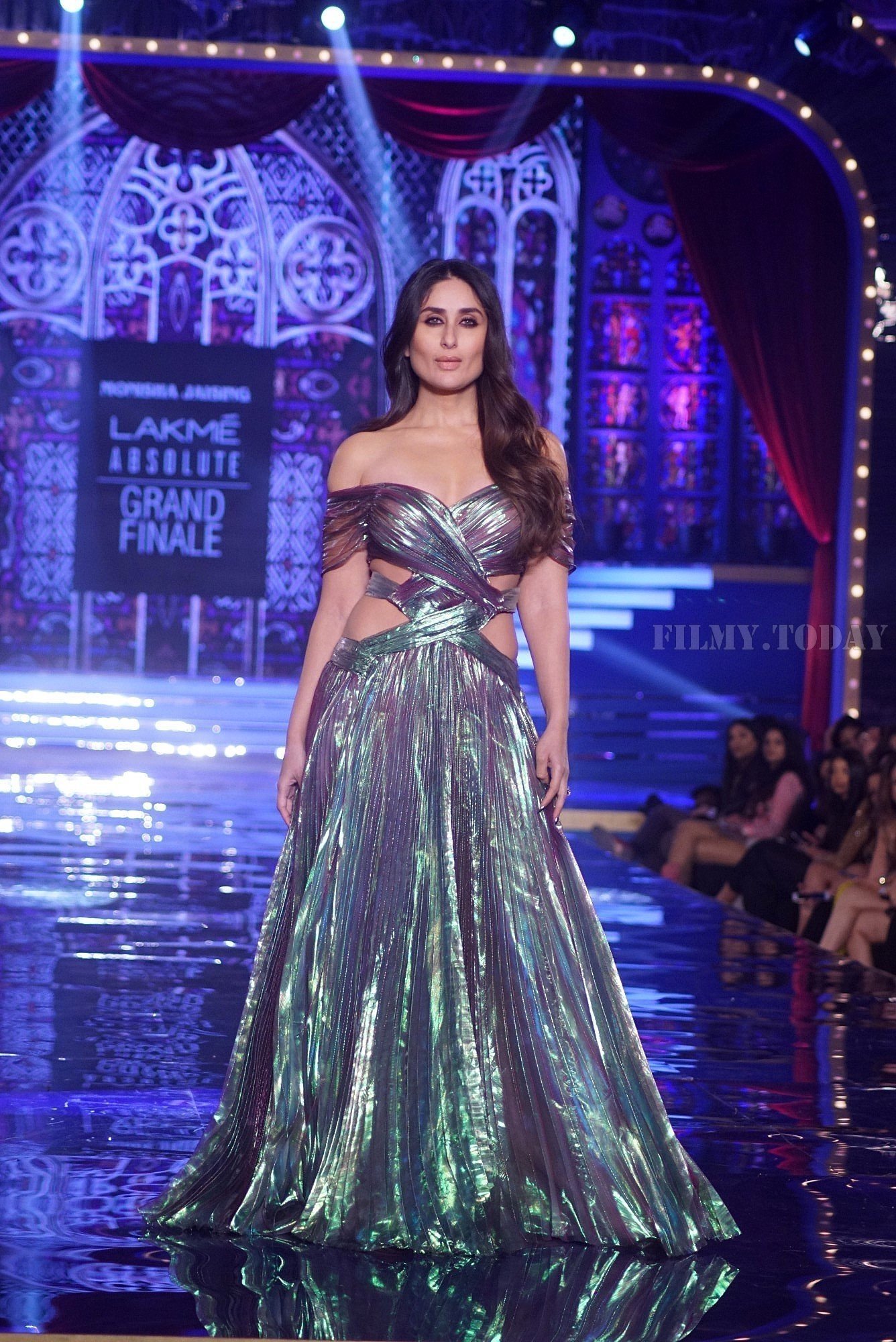 Photos: Kareena Kapoor at Grand Finale of Lakme Fashion Show 2018 | Picture 1595414