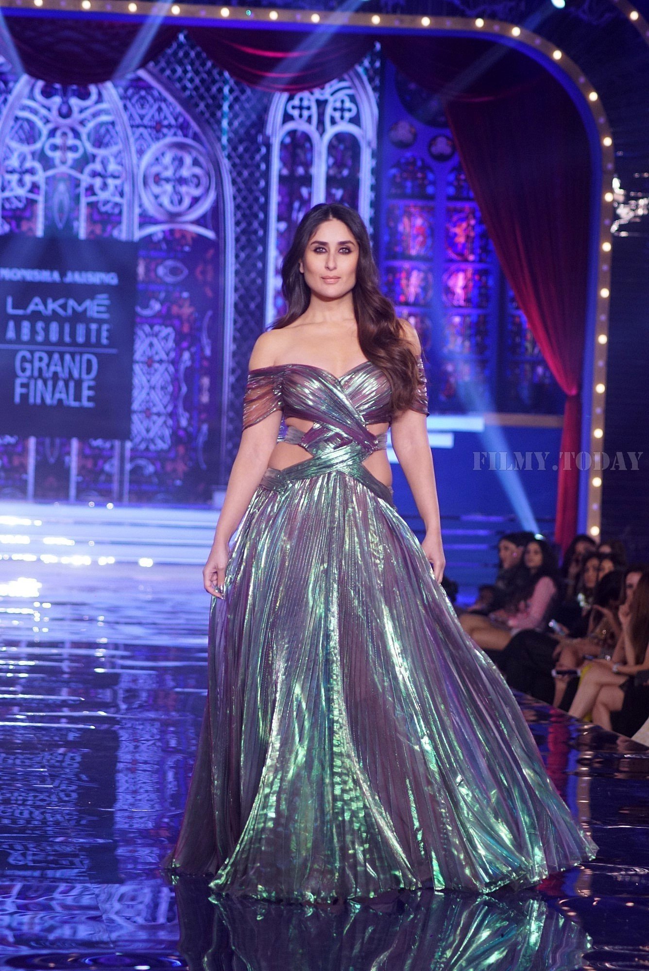 Photos: Kareena Kapoor at Grand Finale of Lakme Fashion Show 2018 | Picture 1595413