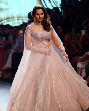 Sania Mirza - Photos: Lakme Fashion Week 2018 | Picture 1564283