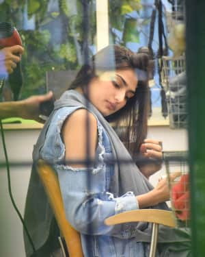Photos: Athiya Shetty Spotted At Chroma Key Salon In Juhu | Picture 1566311