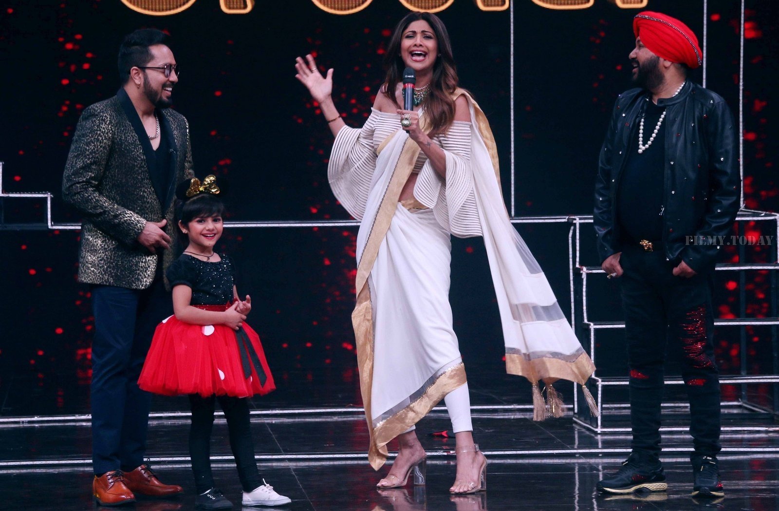 Photos: Daler Mehndi & Mika Singh On The Sets Of Reality Show Super Dancer - Chapter 2 | Picture 1566263