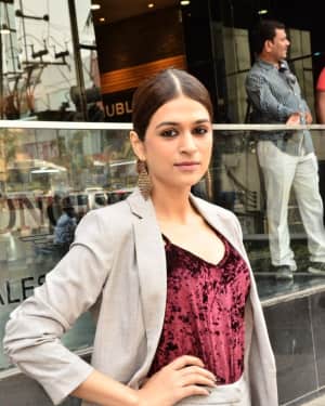 Photos: Actress Shraddha Das during Launch Of Chopard L'Heure Du Diamant 2.6 Crore Watch | Picture 1568184