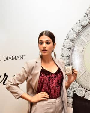 Photos: Actress Shraddha Das during Launch Of Chopard L'Heure Du Diamant 2.6 Crore Watch | Picture 1568195