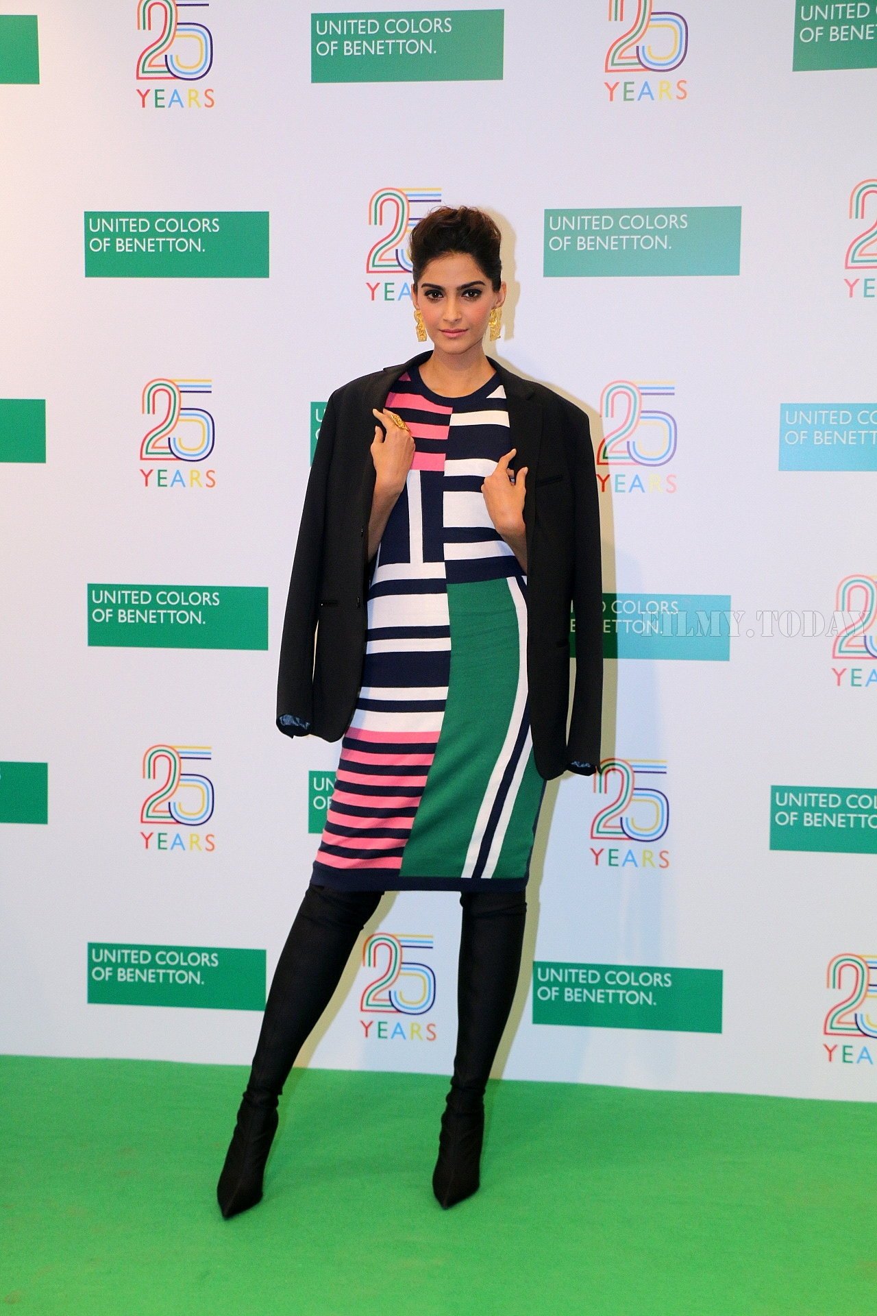 Photos: Sonam Kapoor During The 25 Years Celebration Of Benetton India Of Heritage And Values In India | Picture 1568373