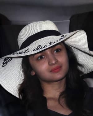 In Pics: Alia Bhatt Snapped at Mumbai Airport | Picture 1556657