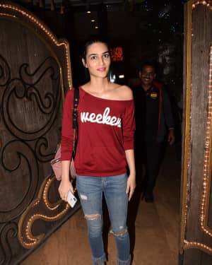 Photos: Kriti Sanon Spotted At Spa In Juhu | Picture 1557114