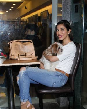 Photos: Sophie Choudry Spotted at Cafe Dbella Bandra | Picture 1557493