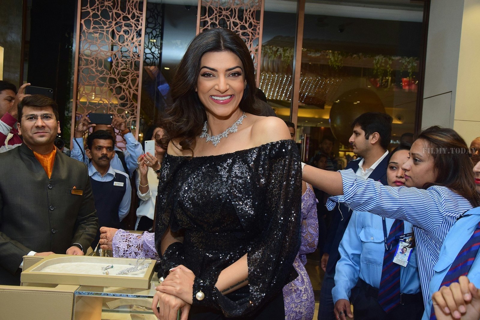 Sushmita Sen - Photos: ZOYA from the House of Tata, celebrates the launch of its second boutique | Picture 1558656