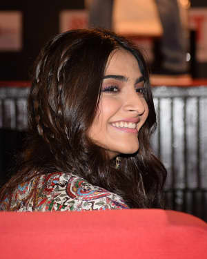 Sonam Kapoor Ahuja - Photos: Promotion Of Pad Man at Innovation Conclave | Picture 1558989