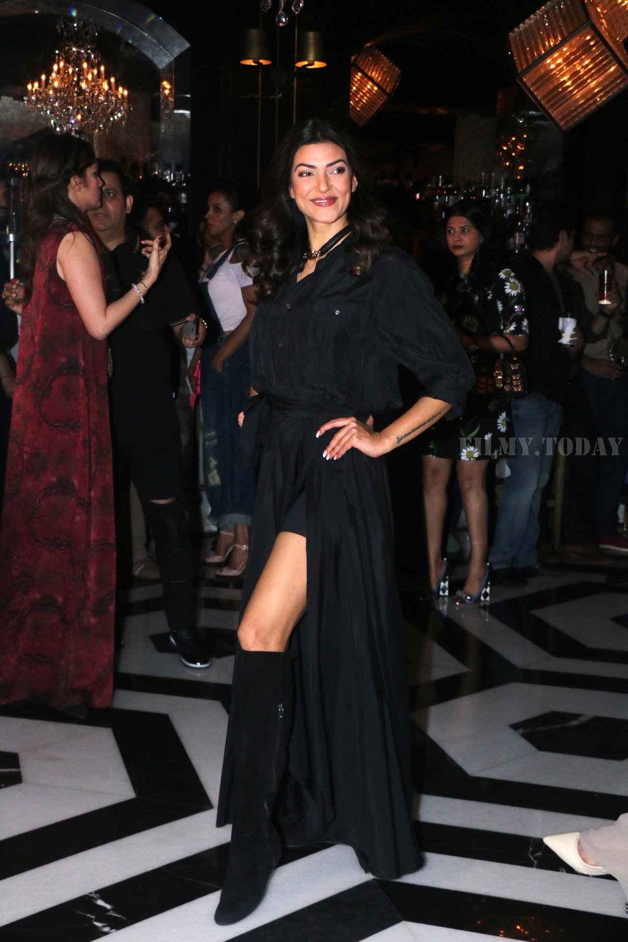 Sushmita Sen - Photos: Launch Of Designer Rebecca Dewan'S Ss18 Collection Songs Of Summer | Picture 1560062