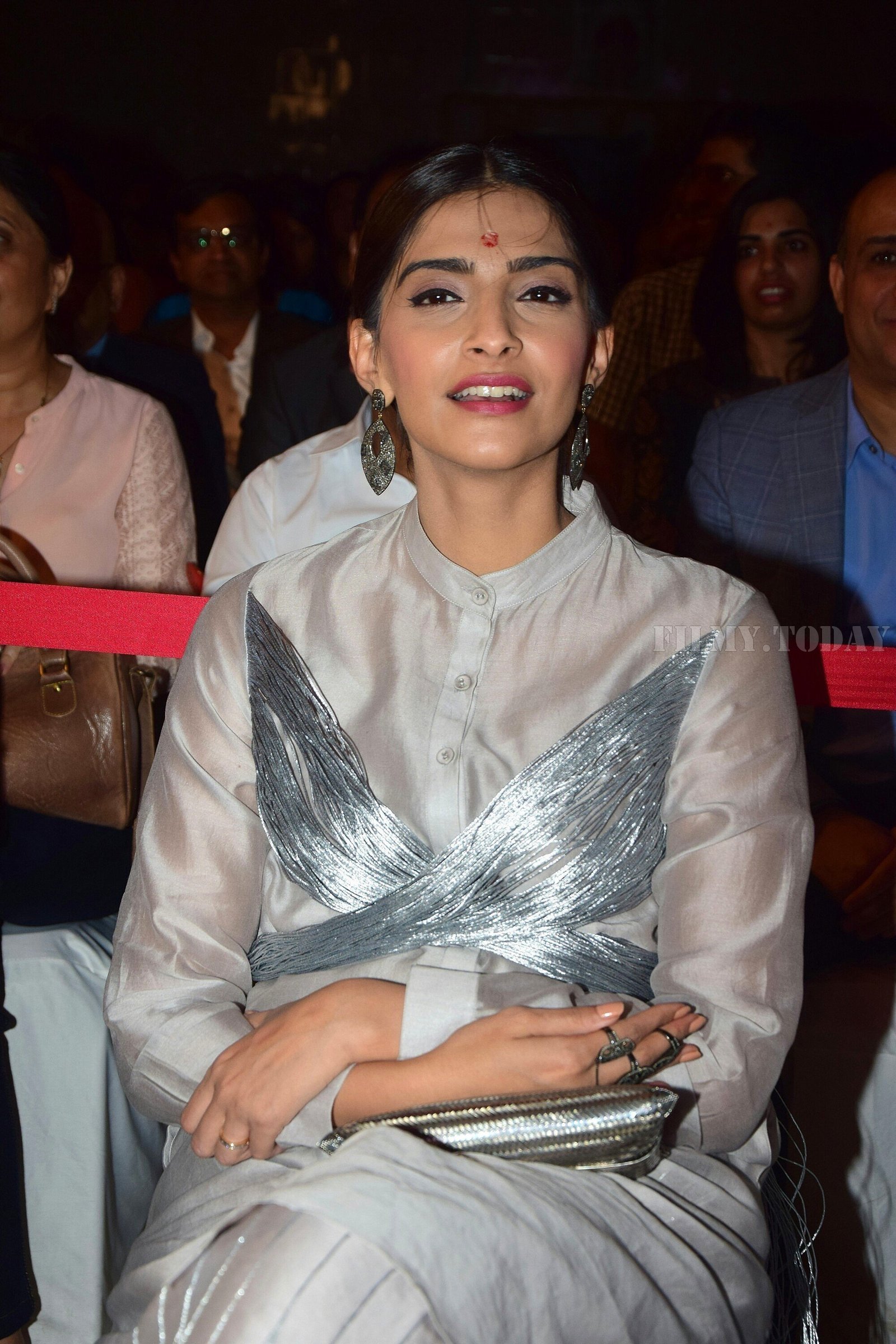 Photos: Sonam Kapoor given Yuva unstoppable Padman Awards | Picture 1560476