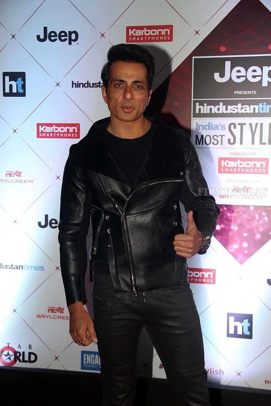 Sonu Sood - Photos: Red Carpet Of Ht Most Stylish Awards 2018 | Picture 1561715