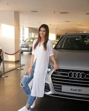 Photos: Kriti Sanon Taking The Delivery Of The Audi Q7 | Picture 1562337
