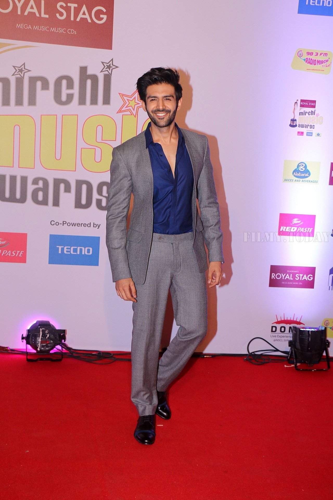 Photos: Red Carpet Of 10th Mirchi Music Awards 2018 | Picture 1562462