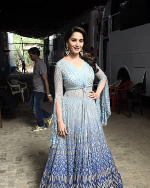 Photos: Madhuri Dixit on the sets of Colors dance reality show Dance Deewane | Picture 1586202