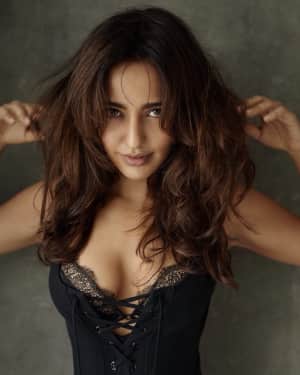 Actress Neha Sharma Hot Photos | Picture 1569437