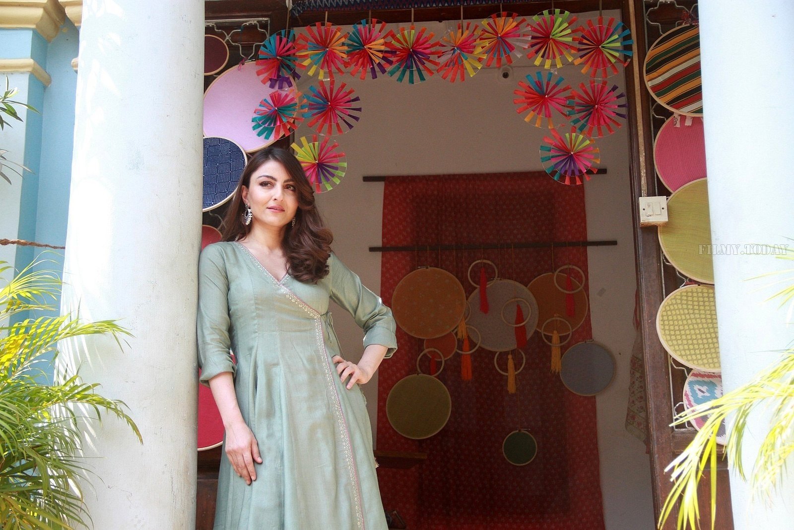Photos: Soha Ali Khan Attends The Open House An Exhibition Of Indian Crafts N Art | Picture 1570904