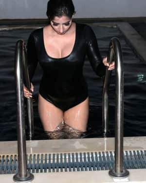 Photos: Niharica Raizada Spotted in Swimsuit | Picture 1571214