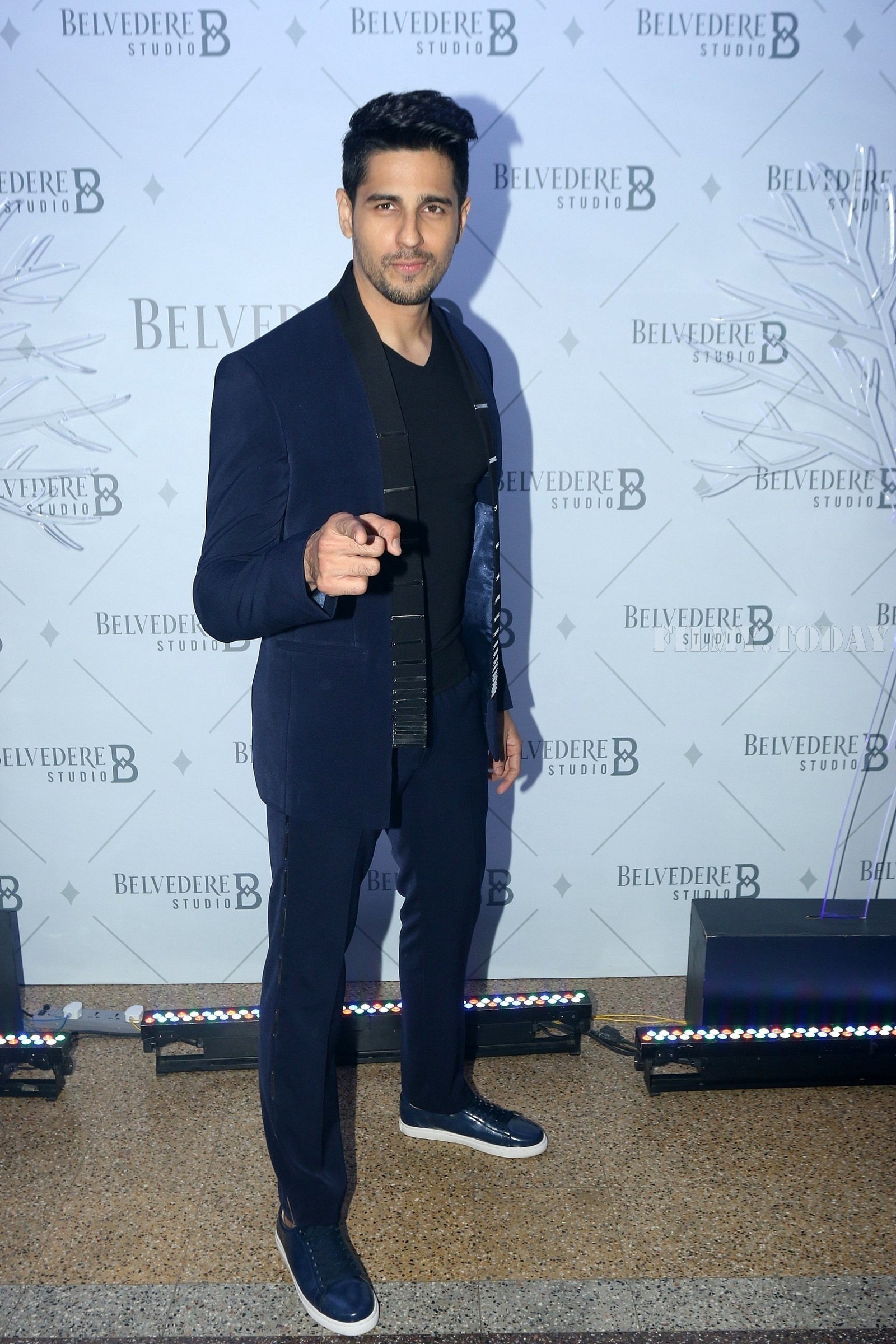 Sidharth Malhotra - Photos: Bollywood Celebs At Belvedere Studio | Picture 1573606
