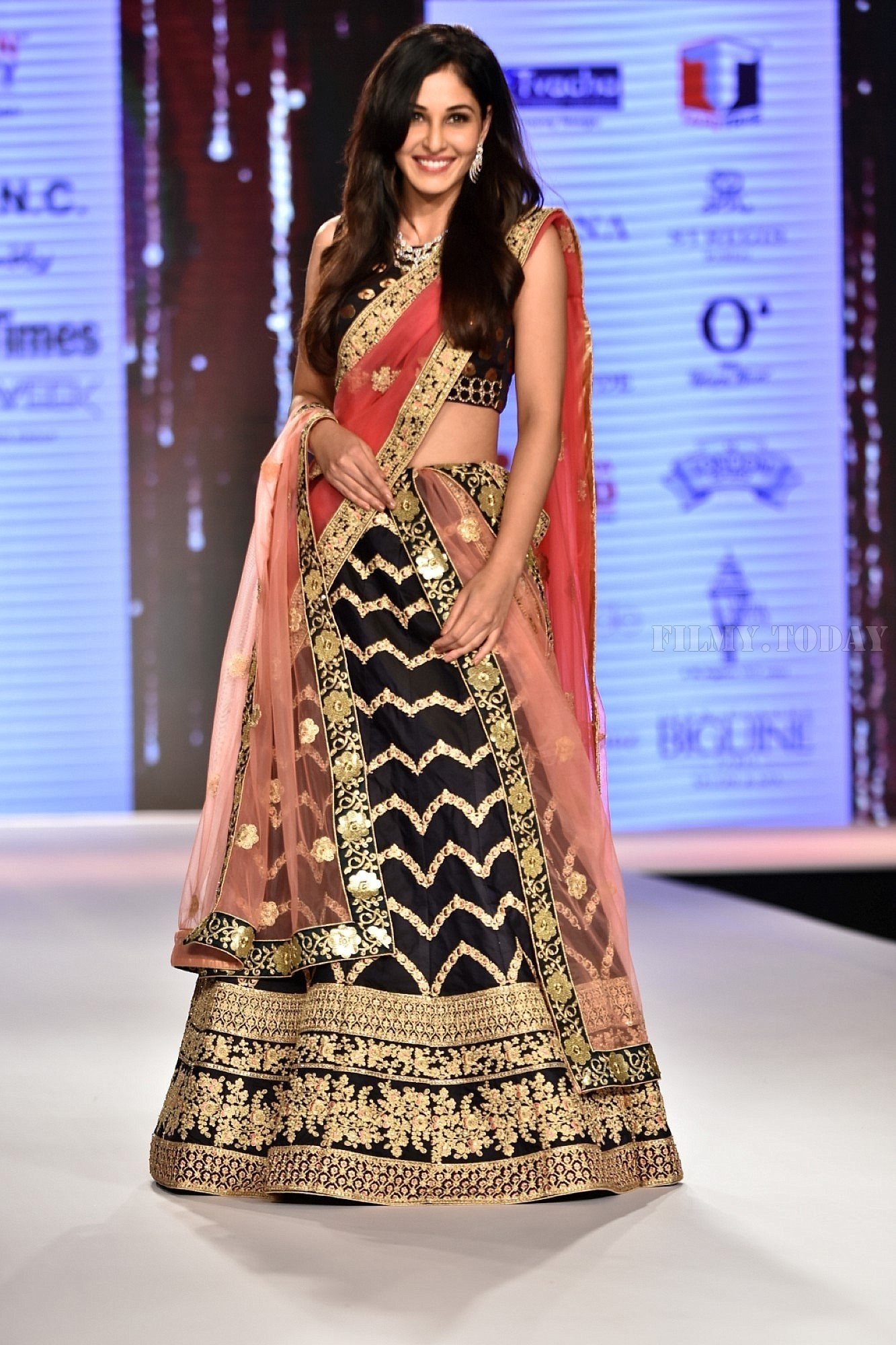 Photos: Pooja Chopra Showstopper For Designer Shaina | Picture 1574031