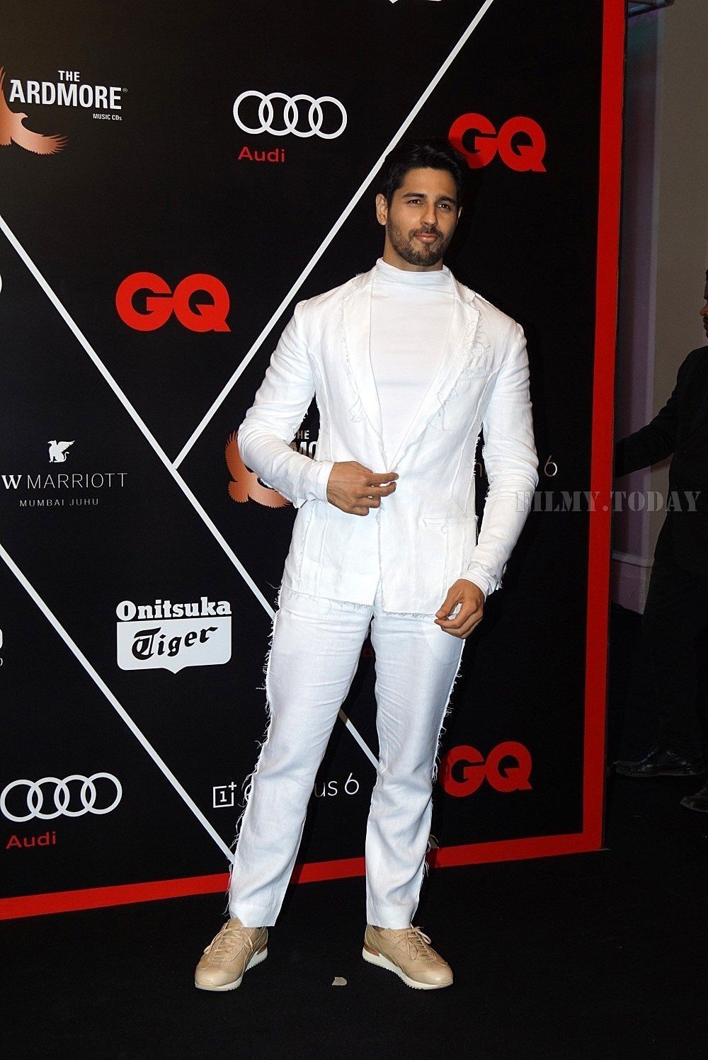 Sidharth Malhotra - Photos: Red Carpet Ceremony of GQ Best Dressed 2018 | Picture 1583584