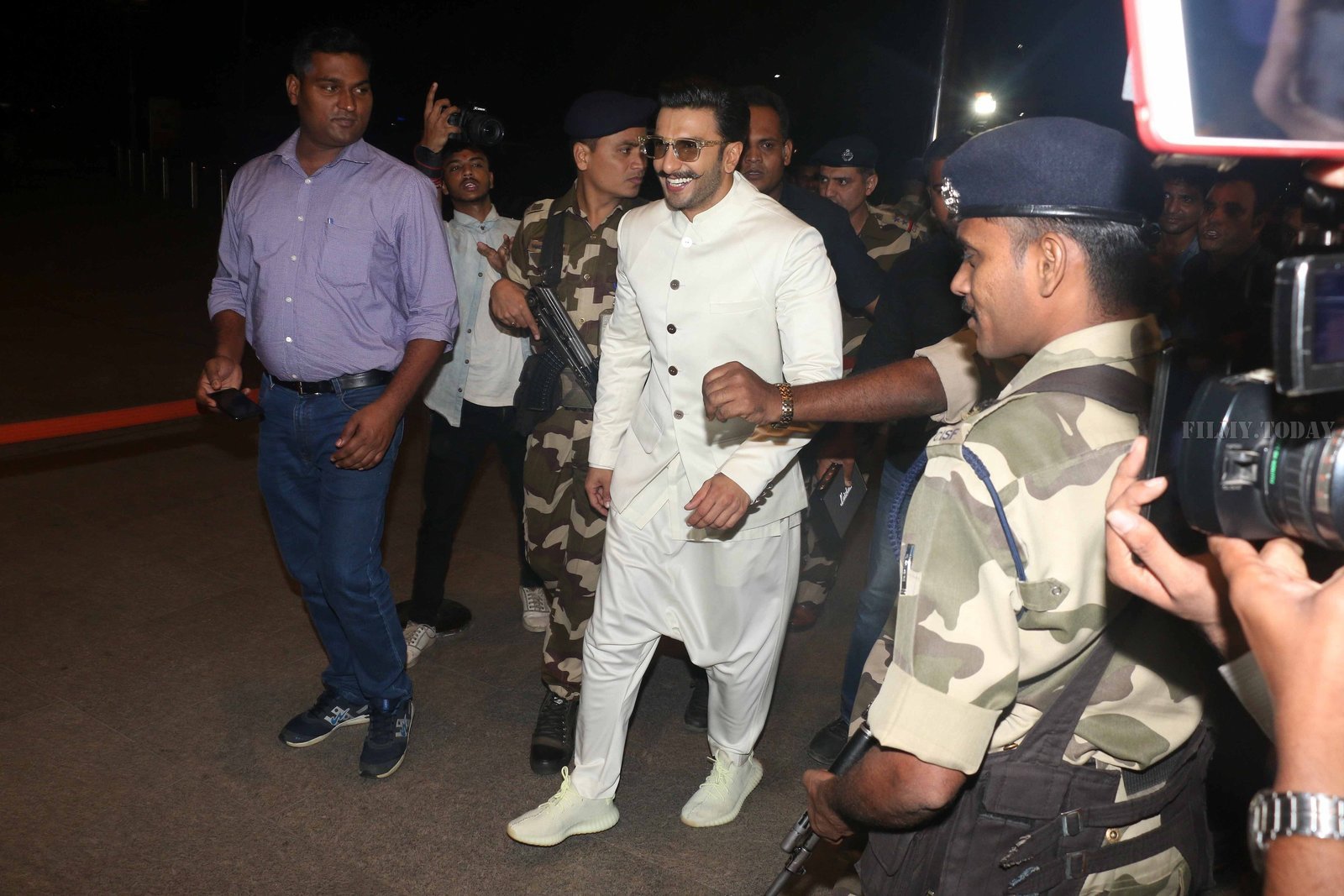 Photos: Ranveer & Deepika At Mumbai Airport As They Leave For Their Wedding In Italy | Picture 1609993