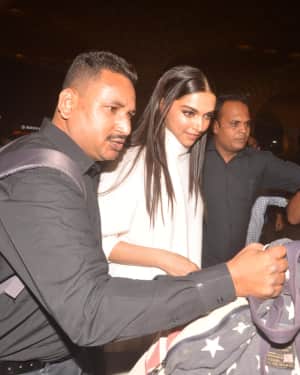 Photos: Ranveer & Deepika At Mumbai Airport As They Leave For Their Wedding In Italy | Picture 1609981