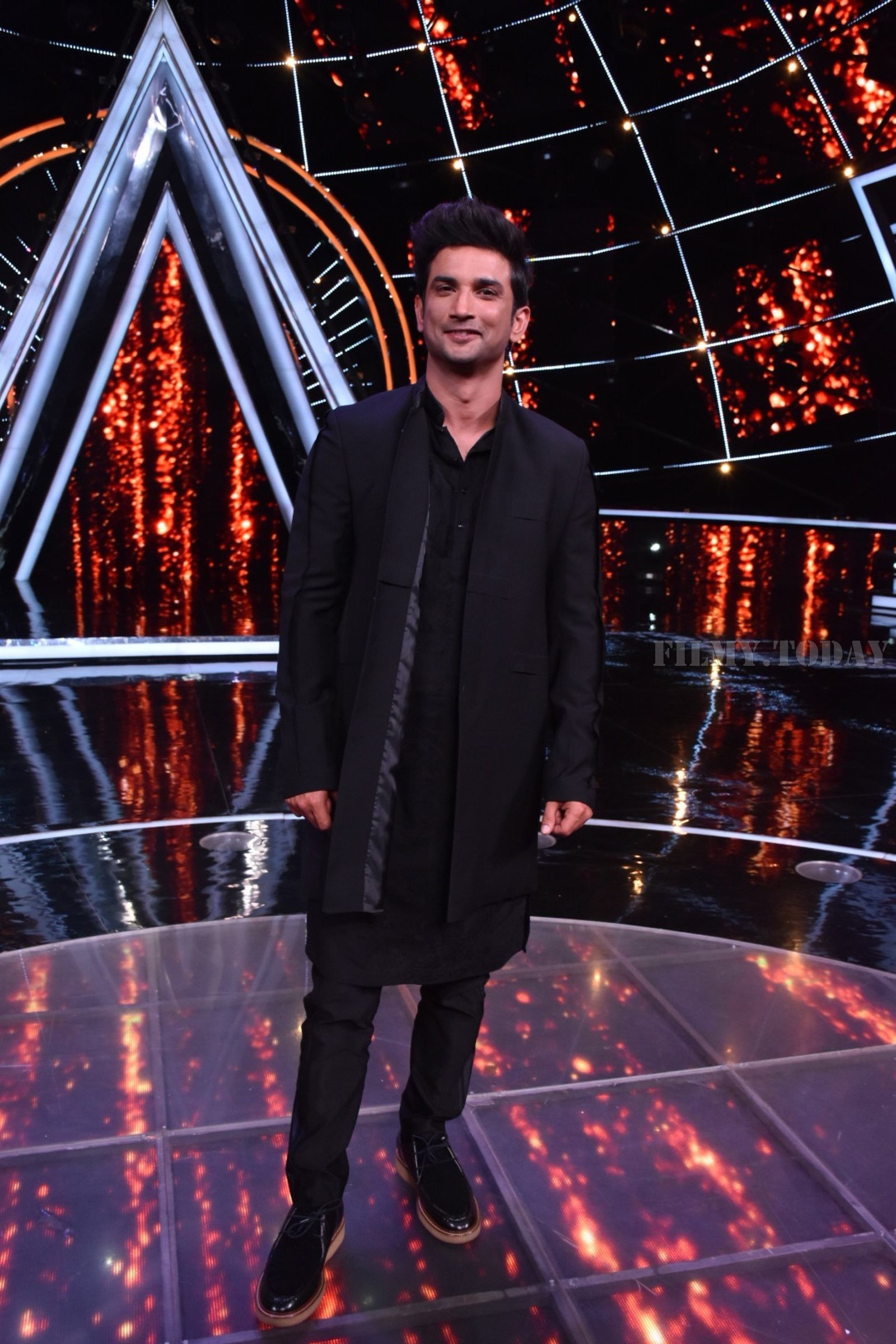 Photos: Kedarnath team at indian idol for promotions | Picture 1610906
