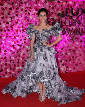 Taapsee Pannu - Photos: Lux Golden Awards 2018 Red Carpet