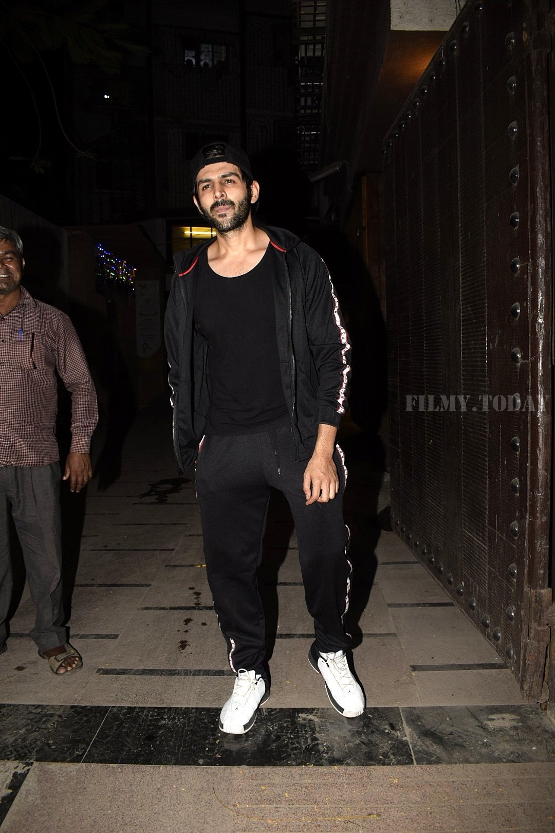 Kartik Aaryan - Photos: Celebs Spotted at Gym in Juhu | Picture 1612904