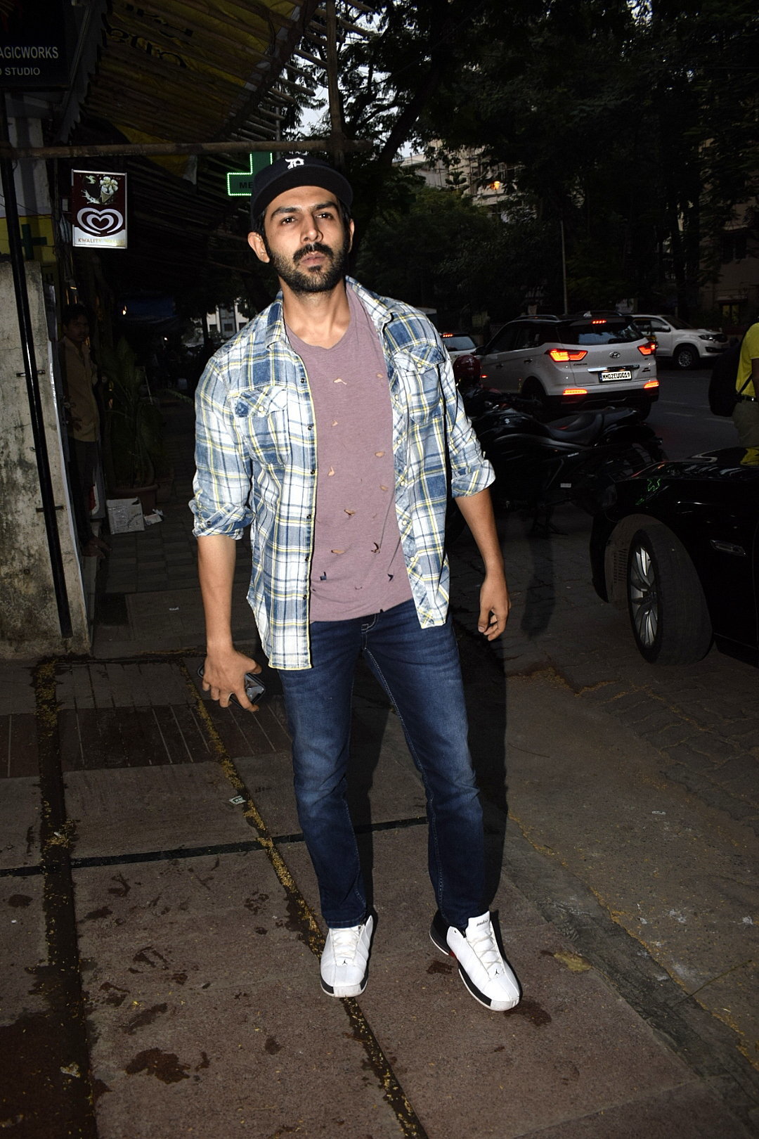 Photos: Kartik Aryan Spotted At Gym | Picture 1602814