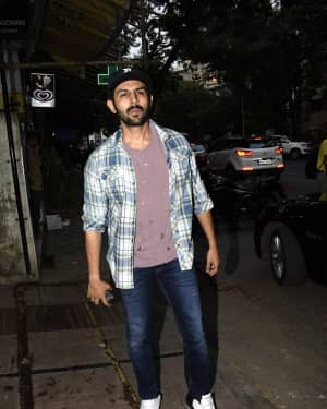 Photos: Kartik Aryan Spotted At Gym | Picture 1602814