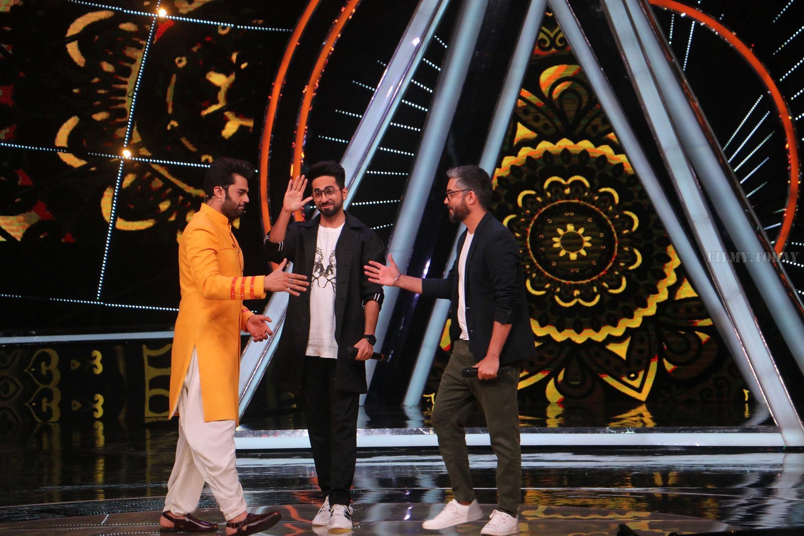 Photos: Celebs on the sets of Indian Idol at Yashraj studio | Picture 1603768