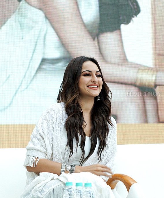 Photos: Sonakshi Sinha at the 9th anniversary celebration of Palladium lower parel | Picture 1603901