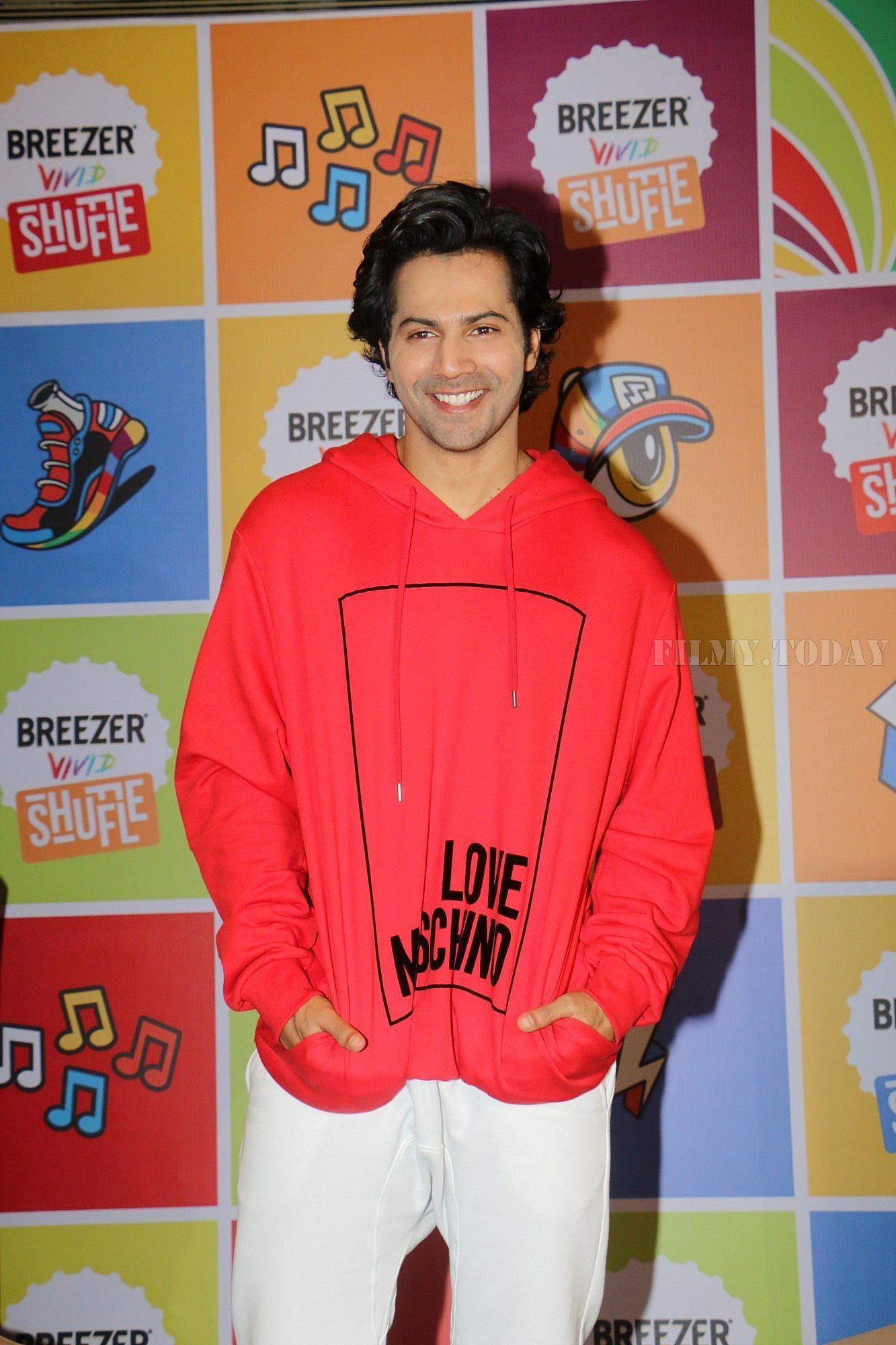 Photos: Varun Dhawan at the press conference of vivid shuffle hip hop dance competition | Picture 1606350