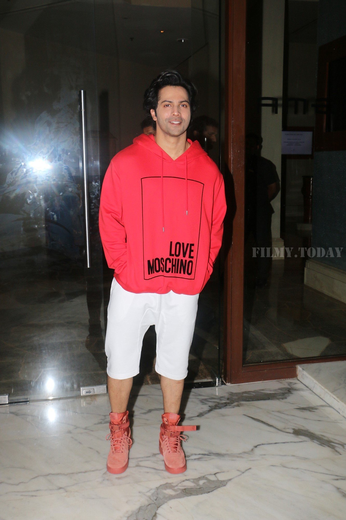 Photos: Varun Dhawan at the press conference of vivid shuffle hip hop dance competition | Picture 1606340