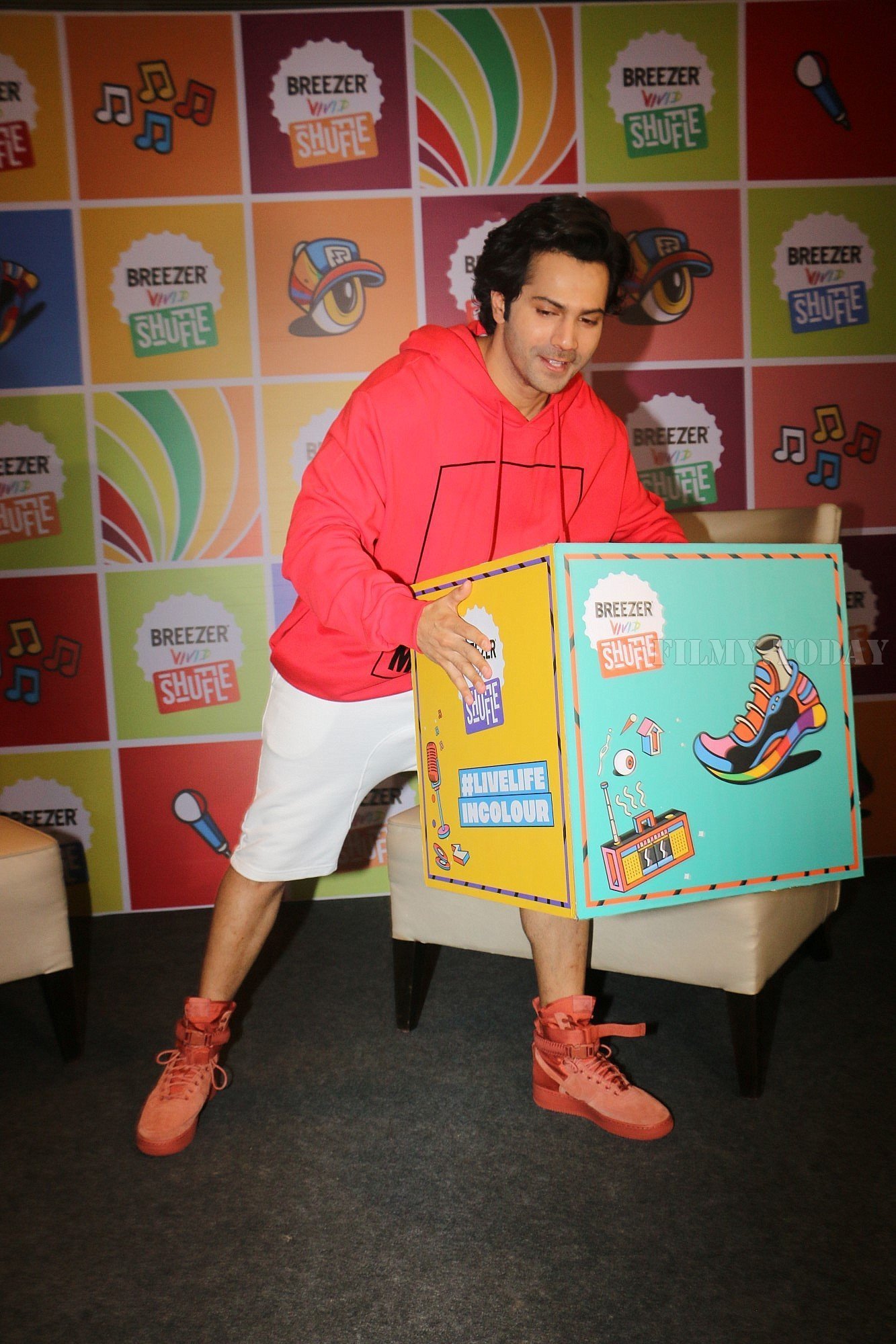 Photos: Varun Dhawan at the press conference of vivid shuffle hip hop dance competition | Picture 1606348