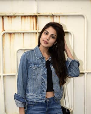 Photos: Rhea Chakraborty Spotted At Sunny Sound | Picture 1595726