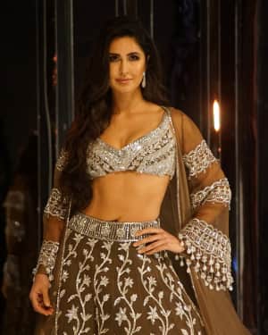 Katrina Kaif - Photos: Red Carpet for Manish Malhotra new collection Haute Couture