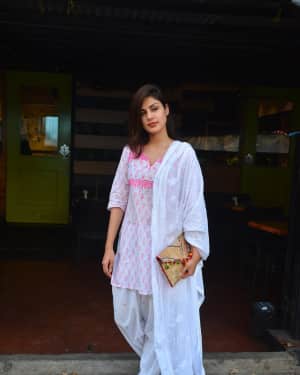 Photos: Rhea Chakraborty Spotted at Bandra | Picture 1599677