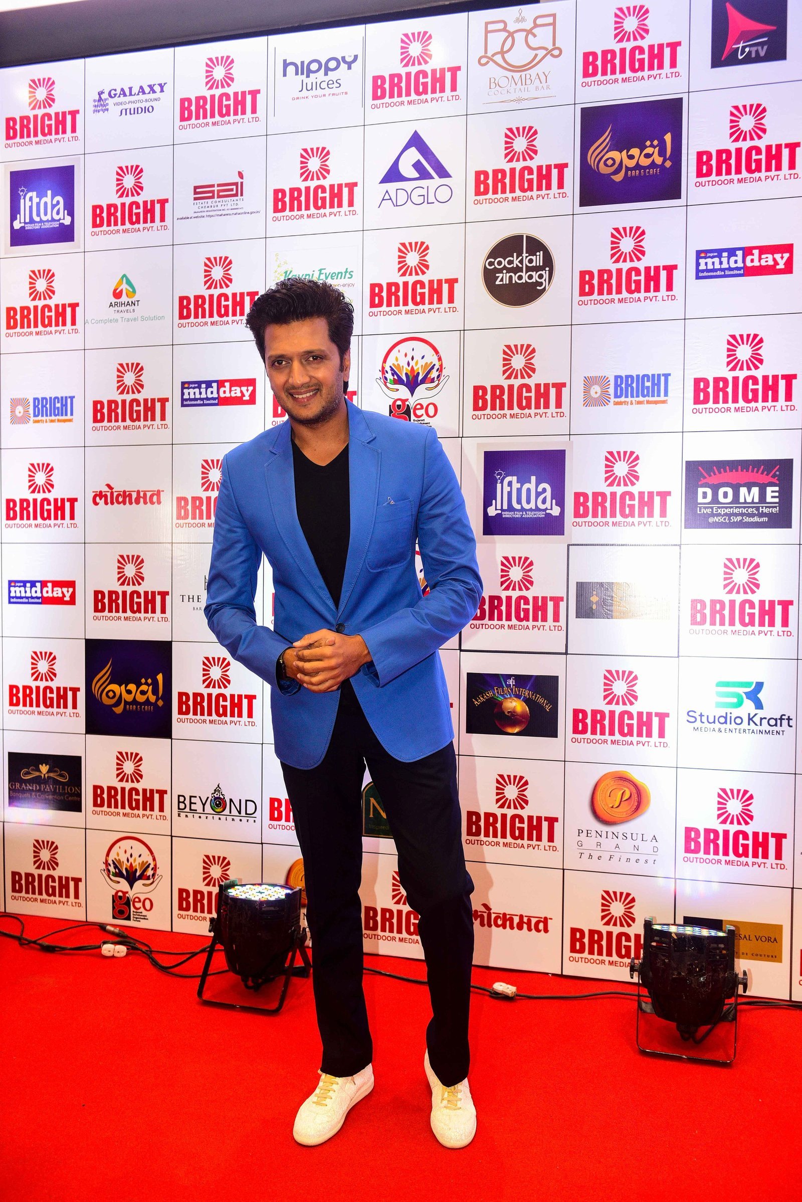 Photos: Celebs at Yogesh Lakhani Bright Awards & Red Carpet | Picture 1599800