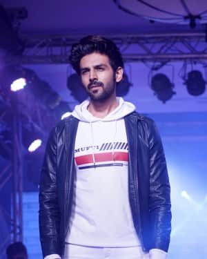Kartik Aaryan - Photos: Launch of Mufti Autumn Winter'18 Collection Along with Fashion Show