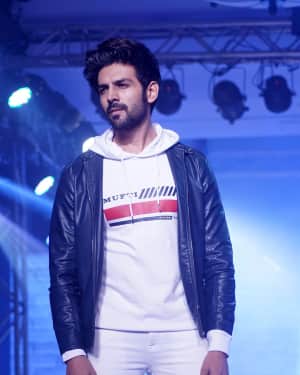 Kartik Aaryan - Photos: Launch of Mufti Autumn Winter'18 Collection Along with Fashion Show | Picture 1601154