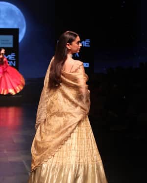 Photos: Aditi Rao Hydari Walks For Sailesh Singhania at Lakme Fashion Week 2019 | Picture 1624166