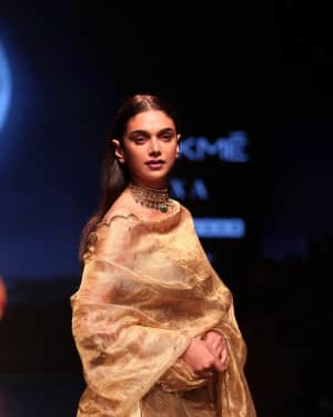 Photos: Aditi Rao Hydari Walks For Sailesh Singhania at Lakme Fashion Week 2019